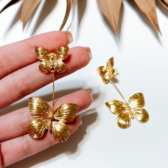 Gold butterfly dangle earrings #186 - Picture 1 of 3